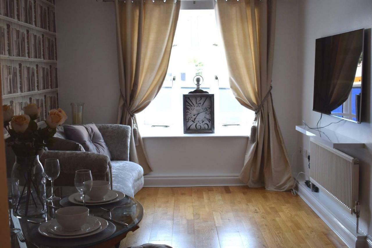 Luxury 2 Bed Apartment Witney Εξωτερικό φωτογραφία