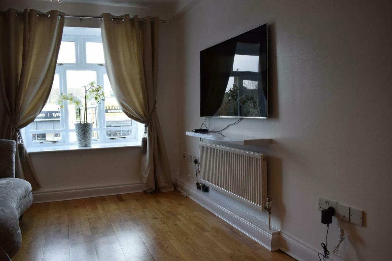 Luxury 2 Bed Apartment Witney Εξωτερικό φωτογραφία